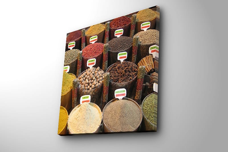 Lærredstryk 45x45 cm - Farverige krydderikrukker i en markedsbod - Rød / Gul / Brun - Boligtilbehør - Billeder & kunst - Billeder på lærred