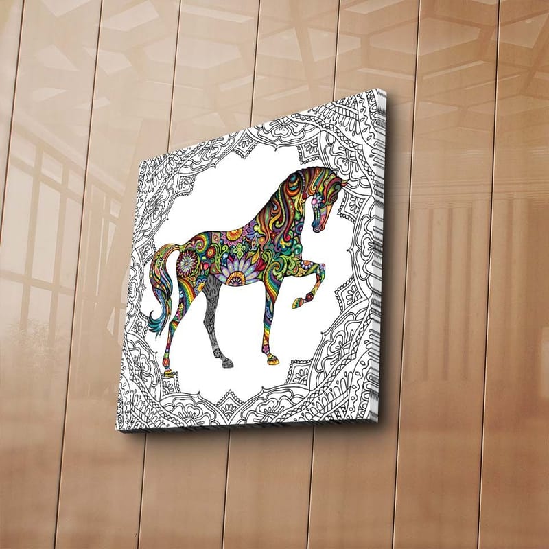 Lærredstryk 45x45 cm - Farverigt hestemotiv med mønstre og detaljer - Rød / Grøn / Blå - Boligtilbehør - Billeder & kunst - Billeder på lærred