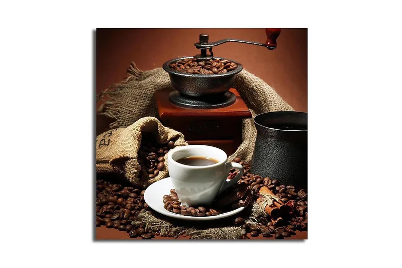 Lærredstryk 45x45 cm - Kop friskbrygget kaffe omgivet af kaffebønner og en kaffekværn, Mørkebrun / Sort / Beige