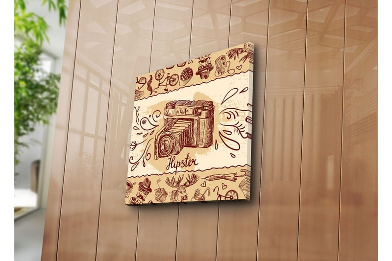 Lærredstryk 45x45 cm - Retro kamera med hipster-elementer i baggrunden - Beige / Brun / Rød - Boligtilbehør - Billeder & kunst - Billeder på lærred