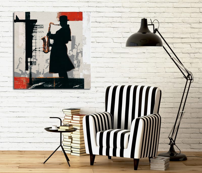 Lærredstryk 45x45 cm - Silhuet af en saxofonist i et bymiljø - Sort / Rød / Beige - Boligtilbehør - Billeder & kunst - Billeder på lærred