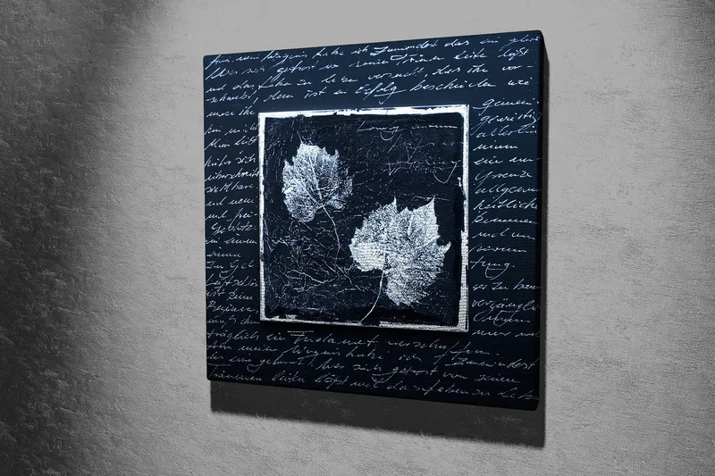 Lærredstryk 45x45 cm - Silhuetter af blade på en mørk baggrund med en tekstureret overflade - Sort / Hvid - Boligtilbehør - Billeder & kunst - Billeder på lærred