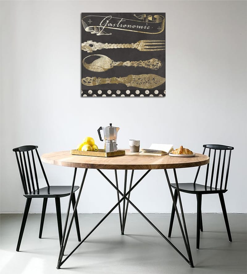 Lærredstryk 45x45 cm - Stiliseret køkkenudstyr i guld mod en mørk baggrund, Guld / Sort