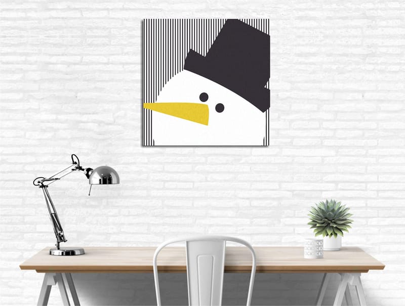 Lærredstryk 45x45 cm - Stiliseret snemand med hat og gult næb, Sort / Hvid / Gul