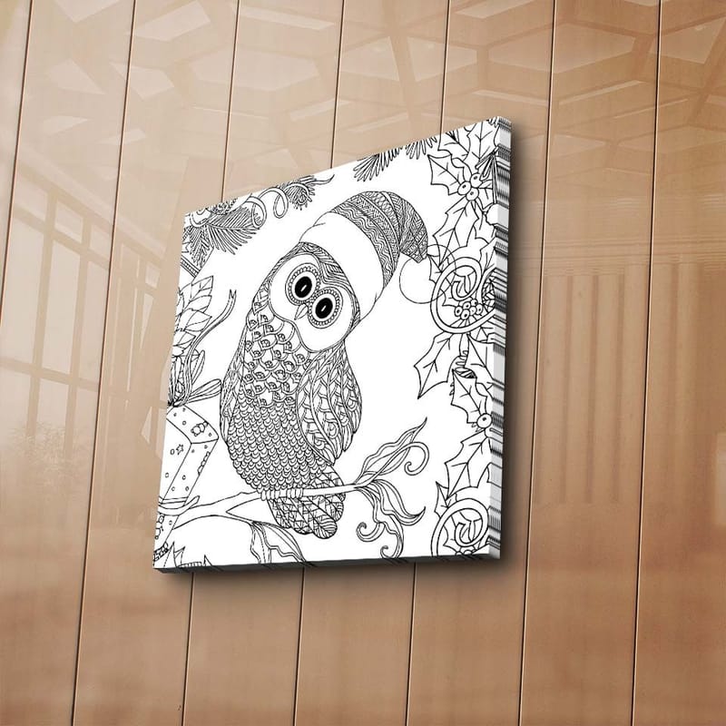 Lærredstryk 45x45 cm - Ugle med nissehue omgivet af julepynt - Sort / Hvid - Boligtilbehør - Billeder & kunst - Billeder på lærred