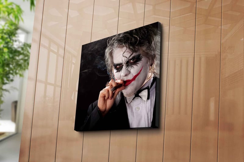 Lærredstryk 45x45 cm - Uhyggelig figur med klovnemakeup og cigar - Hvid / Sort / Rød - Boligtilbehør - Billeder & kunst - Billeder på lærred