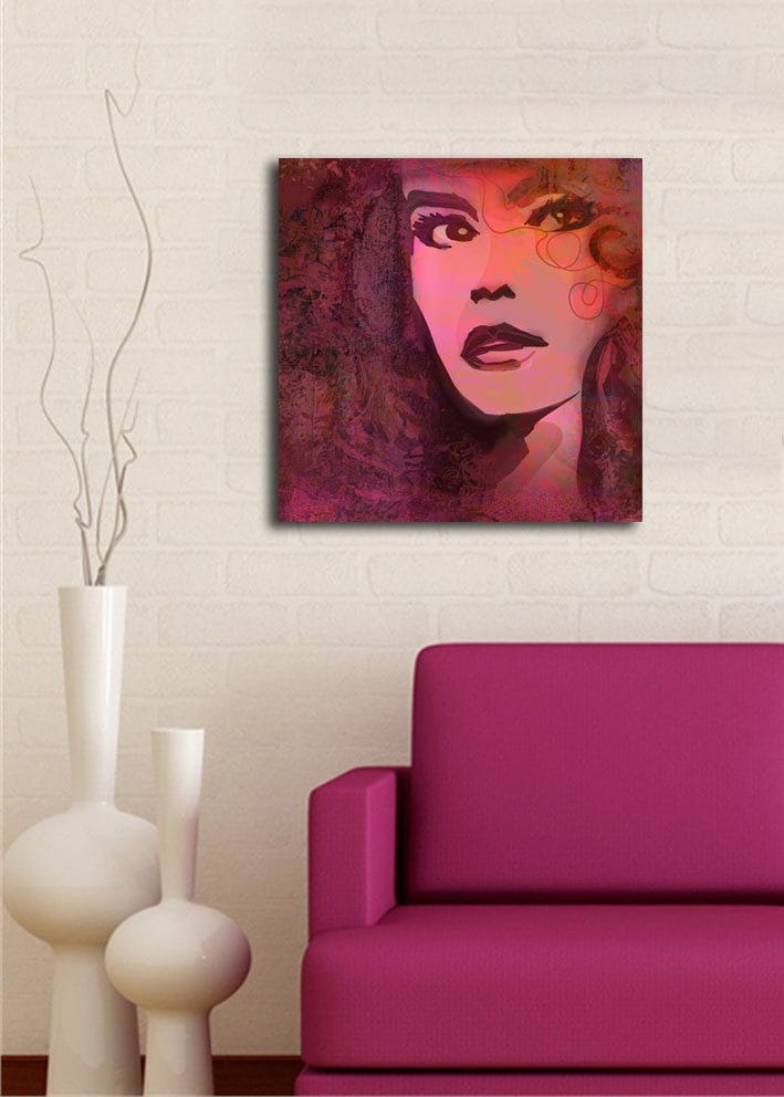 Lærredstryk 45x45 cm - Portræt af en kvinde med udtryksfulde ansigtstræk - Mørkerød / Lilla / Lyserød - Boligtilbehør - Billeder & kunst - Billeder på lærred