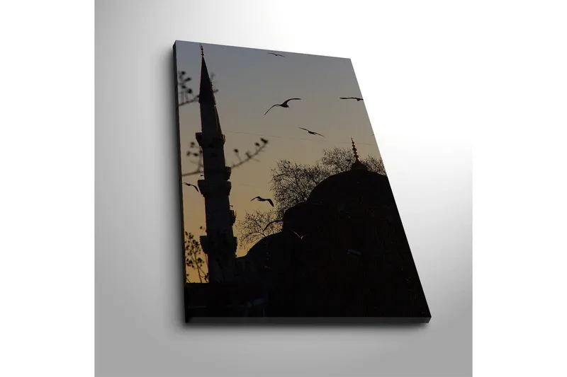 Lærredstryk 45x70 cm - Silhuet af en moské med fugle i flugt mod en tusmørkehimmel - Sort / Mørkeblå / Guld - Boligtilbehør - Billeder & kunst - Billeder på lærred