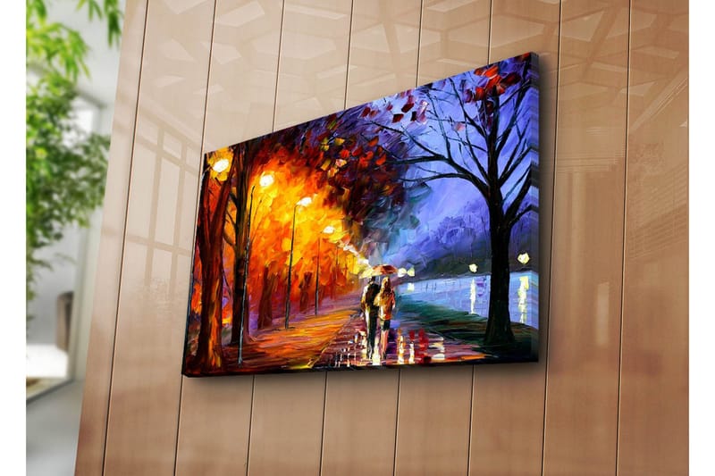 Lærredstryk 70x45 cm - Romantisk gåtur i regnvejr med paraplyer i et farverigt efterårsmiljø - Orange / Blå / Gul - Boligtilbehør - Billeder & kunst - Billeder på lærred