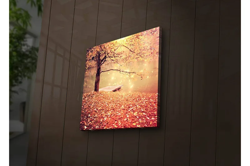 Lærredstryk med LED-belysning 28x28 cm - Smukt efterårsscene med et træ og en båd ved en spejlblank sø, Orange / Guld / Brun