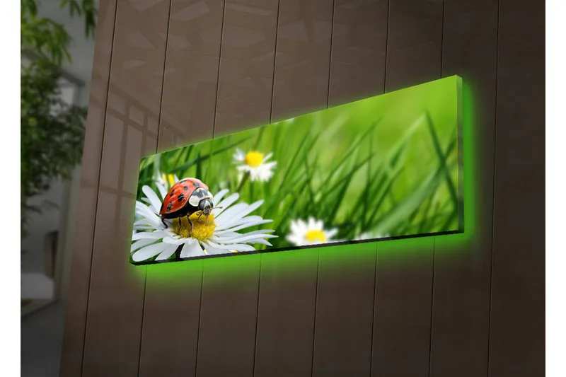 Lærredstryk med LED-belysning 30x90 cm - Mariehøne på en blomst i et frodigt miljø - Grøn / Hvid / Rød - Boligtilbehør - Billeder & kunst - Billeder på lærred
