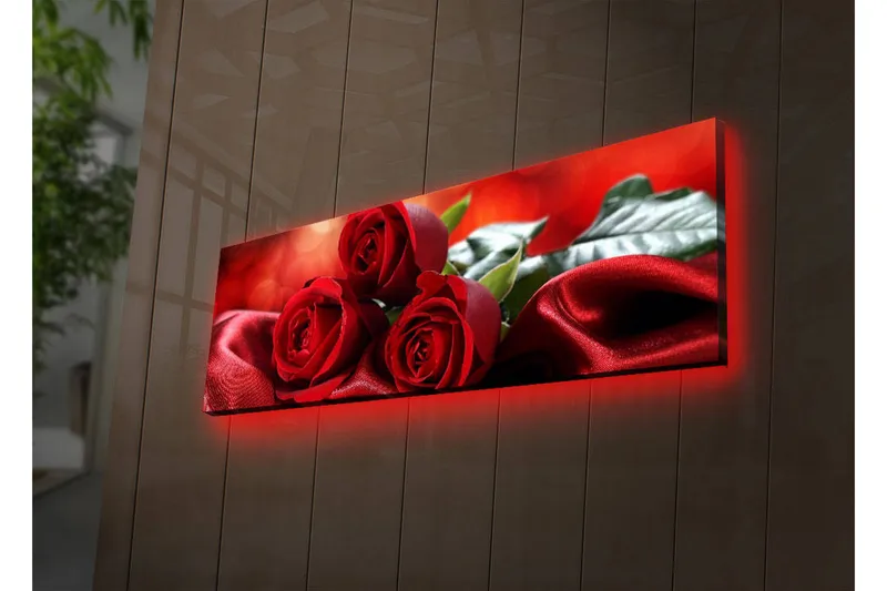 Lærredstryk med LED-belysning 30x90 cm - Tre røde roser på en blød, rød satinbaggrund - Rød / Grøn - Boligtilbehør - Billeder & kunst - Billeder på lærred