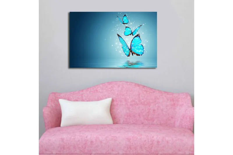 Lærredstryk med LED-belysning 45x70 cm - Farverige sommerfugle svæver over en spejllignende overflade - Turkis / Blå / Sort - Boligtilbehør - Billeder & kunst - Billeder på lærred