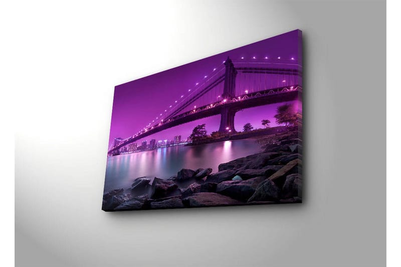 Lærredstryk med LED-belysning 45x70 cm - Lyselilla bro over en rolig vandoverflade - Lys lilla / Mørkegrå / Sort - Boligtilbehør - Billeder & kunst - Billeder på lærred