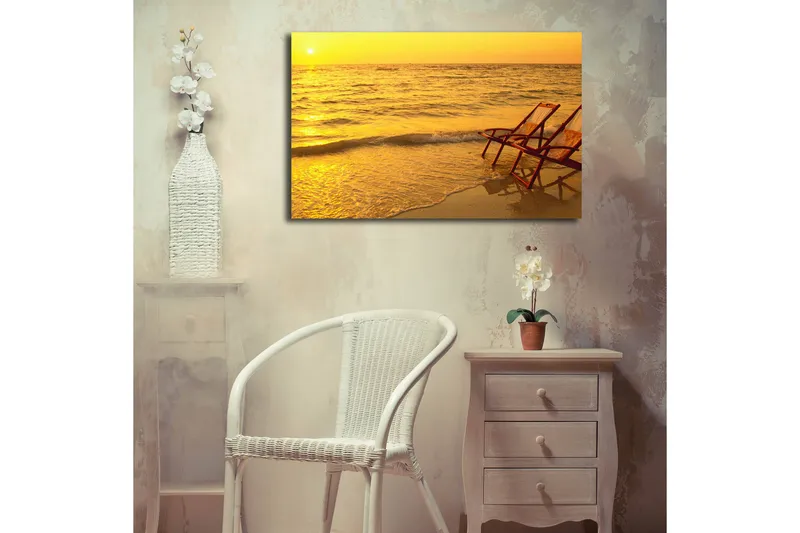 Lærredstryk med LED-belysning 45x70 cm - Solnedgang over havet med to strandstole i forgrunden - Guld / Orange / Brun - Boligtilbehør - Billeder & kunst - Billeder på lærred