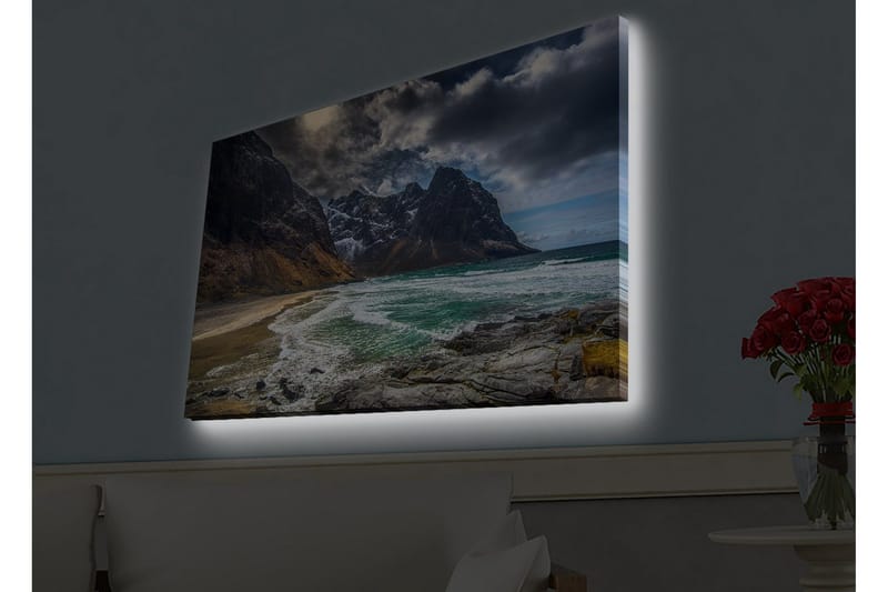 Lærredstryk med LED-belysning - Dramatiske bjerge med sne og en turkisblå kyst, Mørkegrå / Turkis / Beige