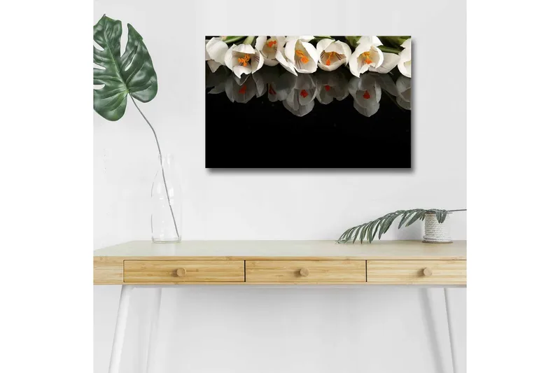 Lærredstryk med LED-belysning - Hvid blomsterbuket med refleksion på sort baggrund, Hvid / Orange / Grøn