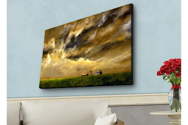 Lærredstryk med LED-belysning - Storslået landskabsudsigt med dramatiske skyer og en gård i horisonten, Guld / Mørkeblå / Grøn