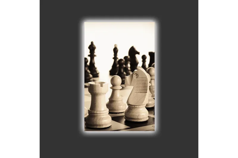 Lærredstryk med LED-belysning - Strategisk skakopstilling med træbrikker - Beige / Sort / Brun - Boligtilbehør - Billeder & kunst - Billeder på lærred