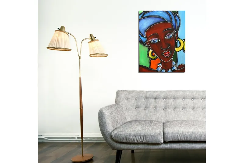 Lille lærredstryk 30x40 cm - Portræt af en kvinde med farverig hovedbeklædning og smykker - Mørkerød / Blå / Grøn - Boligtilbehør - Billeder & kunst - Billeder på lærred