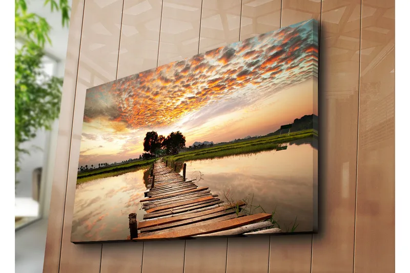 Stort lærredstryk 100x70 cm - Smuk solnedgang over en træbro over stille vand - Orange / Grøn / Brun - Boligtilbehør - Billeder & kunst - Billeder på lærred