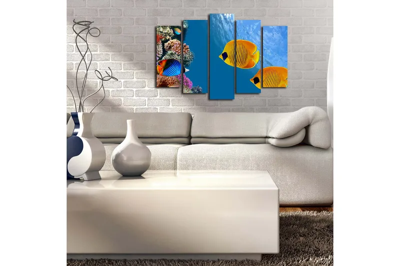 Stort lærredstryk i 5 dele 105x70 cm - Farverige fisk der svømmer blandt koralrev - Blå / Gul / Lilla - Boligtilbehør - Billeder & kunst - Billeder på lærred