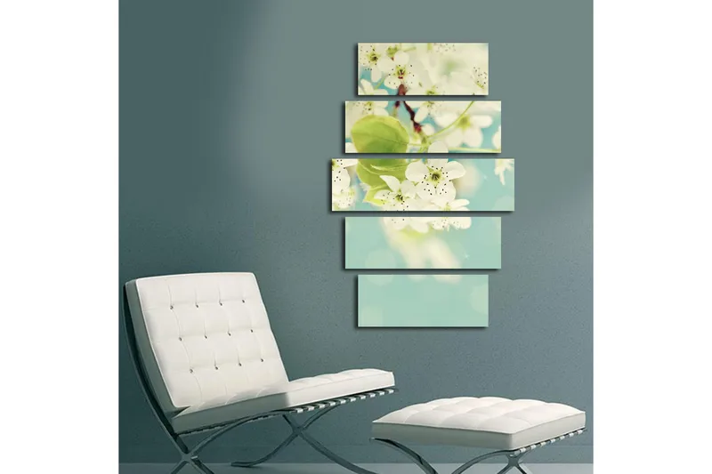 Stort lærredstryk i 5 dele 105x70 cm - Hvide hortensiaer i blomst mod en blød blå baggrund - Hvid / Grøn / Blå - Boligtilbehør - Billeder & kunst - Billeder på lærred