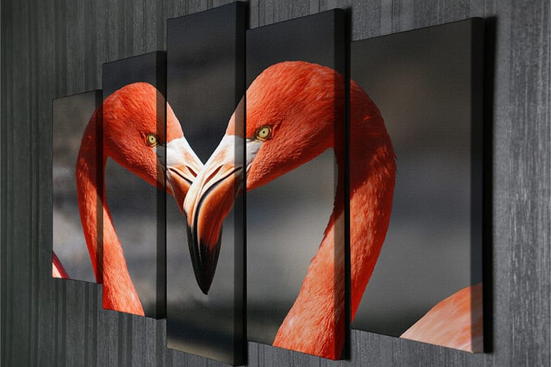 Stort lærredstryk i 5 dele 105x70 cm - To flamingoer danner et hjerte med deres næb - Rød / Sort - Boligtilbehør - Billeder & kunst - Billeder på lærred