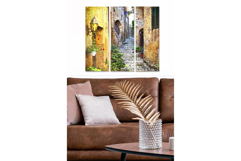 Trælærredstryk 3-delt 50x70 cm - Charmerende gyde med stenbelægning og vegetation, Guld / Grøn / Rød