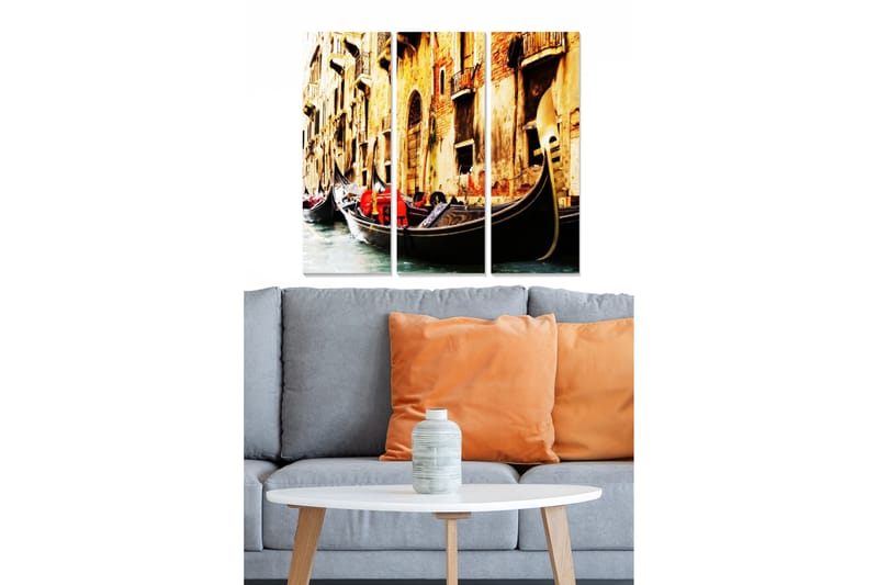 Trælærredstryk 3-delt 50x70 cm - Gondoler i en venetiansk kanal med farverigt tøj, Guld / Rød / Sort