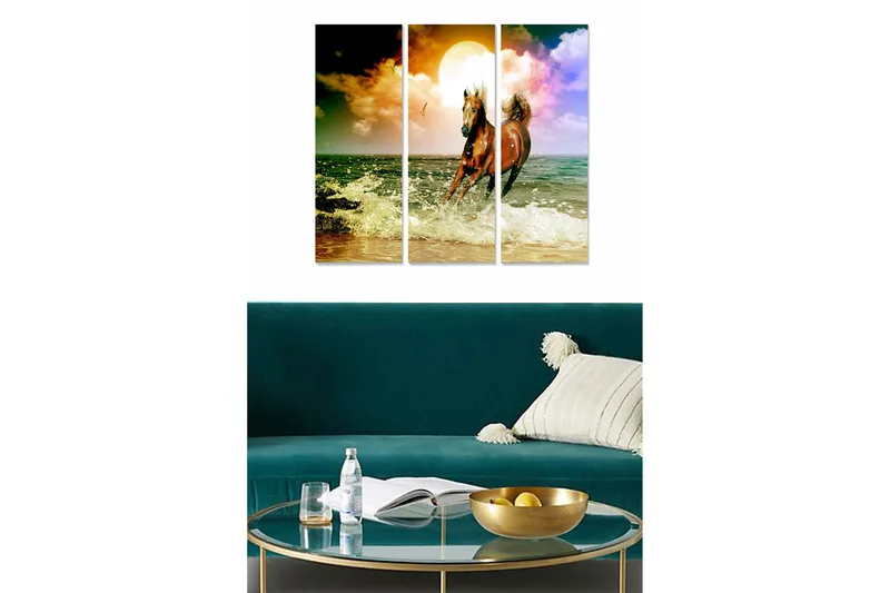 Trælærredstryk 3-delt 50x70 cm - Hest galoperer gennem bølger ved solnedgang, Brun / Blå / Gul