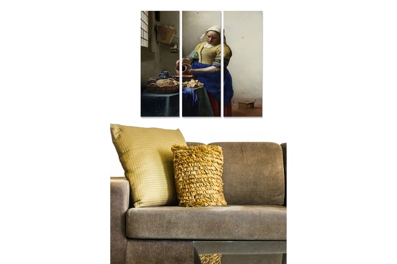 Trælærredstryk 3-delt 50x70 cm - Kvinde hælder mælk i en skål ved et bord, Blå / Gul / Brun