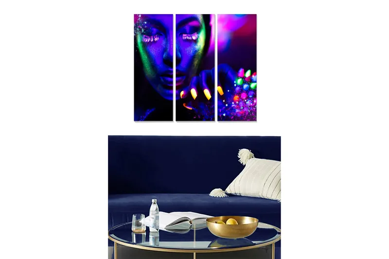 Trælærredstryk 3-delt 50x70 cm - Neonfarvet portræt af en kvinde med farverige negle og glitrende detaljer, Lilla / Grøn / Gul