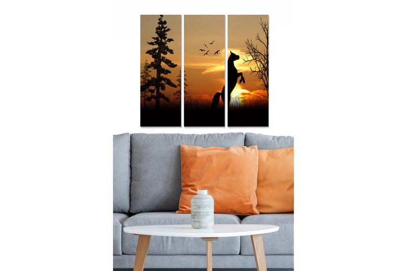 Trælærredstryk 3-delt 50x70 cm - Silhuet af en hest, der rejser sig mod en solnedgang med træer og fugle i baggrunden, Sort / Orange / Gul