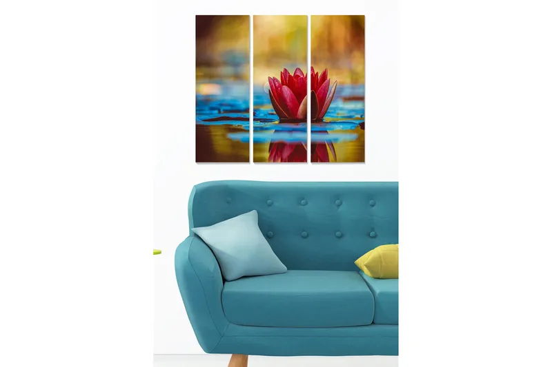 Trælærredstryk 3-delt 50x70 cm - Smuk åkande der blomstrer på en spejlblank overflade, Rød / Blå / Gul