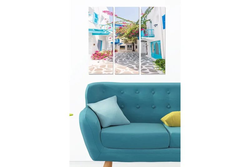 Trælærredstryk 3-delt 50x70 cm - Smuk gyde med hvide huse og bougainvillea i blomst, Hvid / Blå / Lyserød