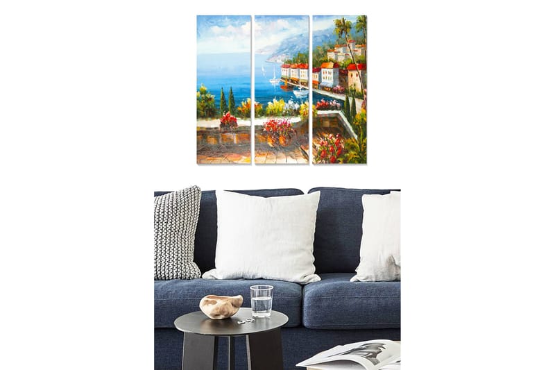 Trælærredstryk 3-delt 50x70 cm - Smuk kystudsigt med farverige huse og blomsterarrangementer, Blå / Grøn / Rød