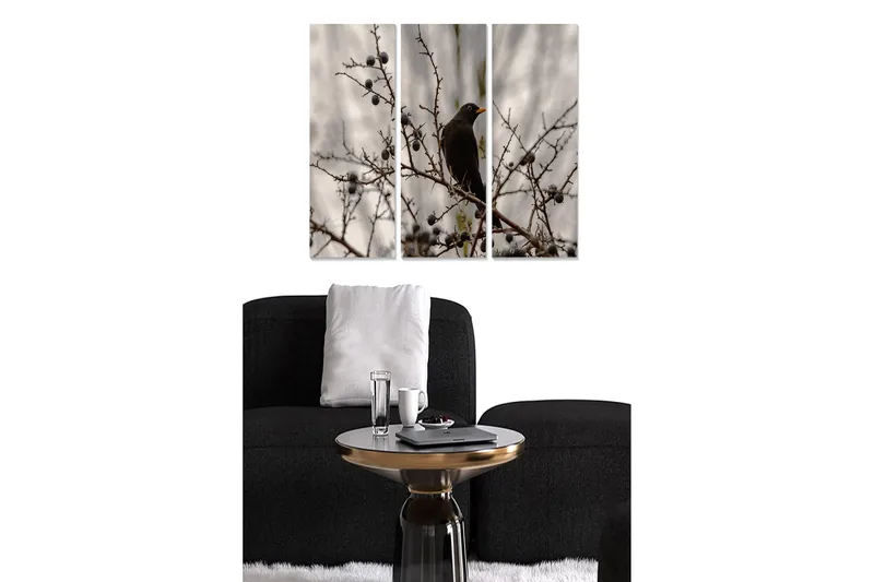 Trælærredstryk 3-delt 50x70 cm - Sort fugl sidder på en gren med bær, Sort / Grå / Brun