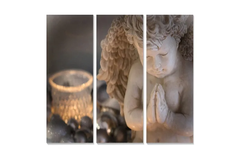 Trælærredstryk 3-delt 50x70 cm - Stående engel med foldede hænder i bøn, Beige / Grå / Sølv