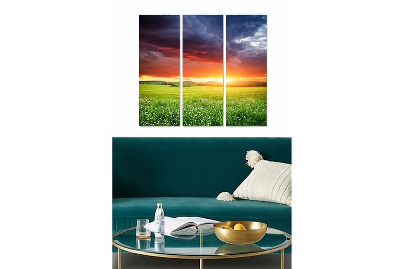 Trælærredstryk 3-delt 50x70 cm - Storslået solnedgang over en grøn eng, Grøn / Orange / Blå