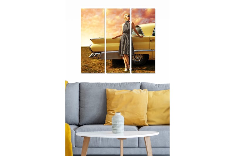 Trælærredstryk 3-delt 50x70 cm - Vintage kvinde ved en klassisk bil, Gul / Beige / Brun