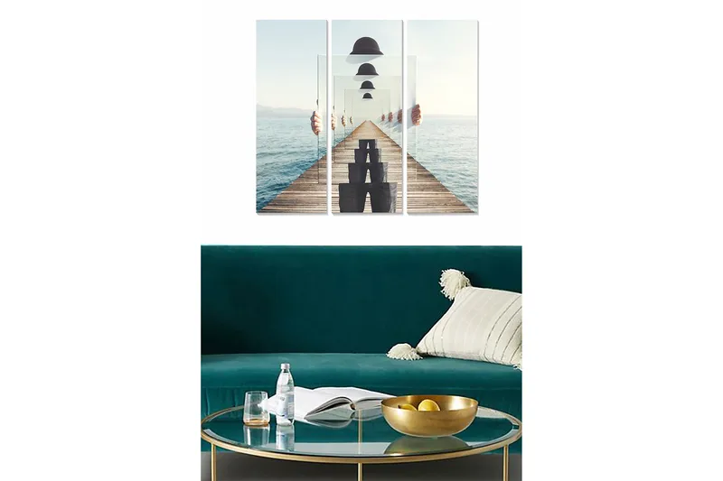 Trælærredstryk 3-delt 50x70 cm - Person holder et spejl op foran en mole ved havet, Blå / Beige / Sort