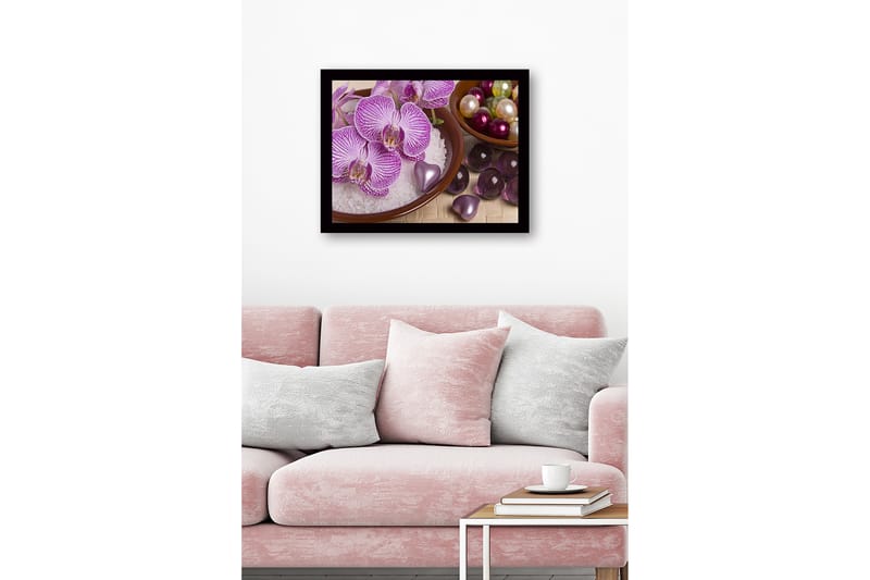 Indrammet lærred i træ - 41x56 cm - Smuk samling af orkideer og dekorationer i skåle - Lilla / Hvid / Grøn - Boligtilbehør - Billeder & kunst