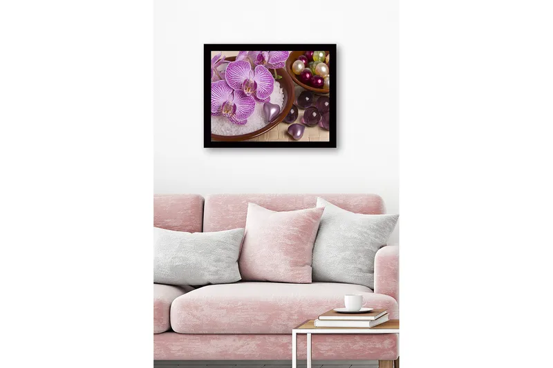 Indrammet lærred i træ - 41x56 cm - Smuk samling af orkideer og dekorationer i skåle - Lilla / Hvid / Grøn - Boligtilbehør - Billeder & kunst