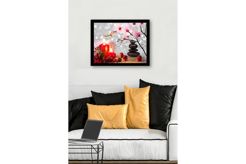 Indrammet lærred i træ - 41x56 cm - Smuk stilhed med stearinlys, blomster og sten - Rød / Sort / Lyserød - Boligtilbehør - Billeder & kunst