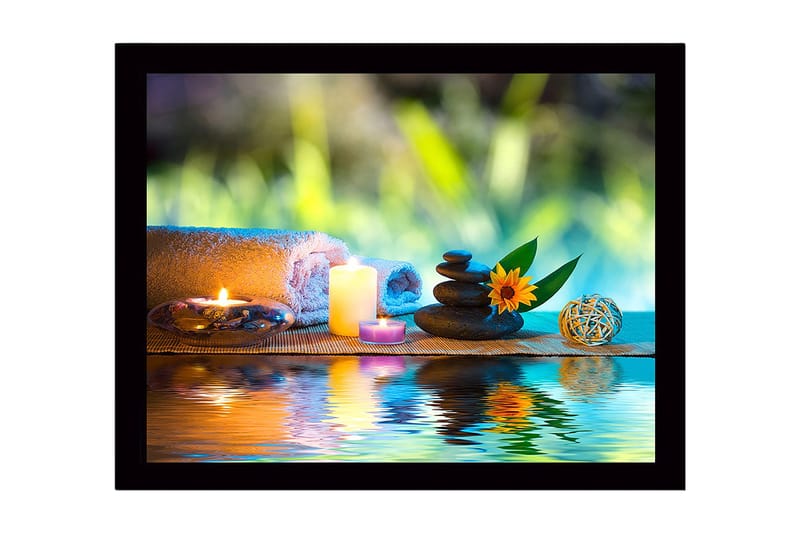 Indrammet lærredstryk i træ - 41x56 cm - Afslappende stilhed med sten, stearinlys og en blomst, Grøn / Blå / Beige