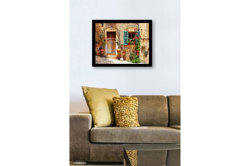 Indrammet lærredstryk i træ - 41x56 cm - Charmerende husfacade med blomsterdekorationer og grønne skodder - Terrakotta / Grøn / Beige - Boligtilbehør - Billeder & kunst