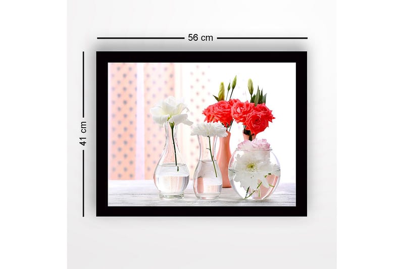 Indrammet lærredstryk i træ - 41x56 cm - Farverig blomsterbuket i glasvaser - Hvid / Pink / Rød - Boligtilbehør - Billeder & kunst