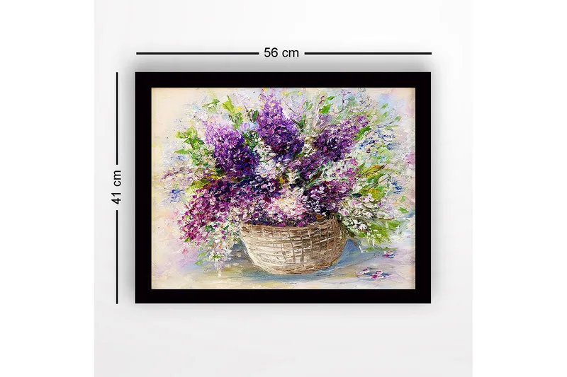 Indrammet lærredstryk i træ - 41x56 cm - Farverig buket liljer i en kurv - Lilla / Grøn / Hvid - Boligtilbehør - Billeder & kunst