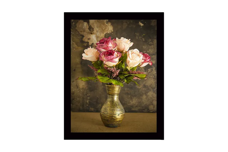 Indrammet lærredstryk i træ - 41x56 cm - Farverig buket roser i en smuk vase, Lyserød / Grøn / Guld
